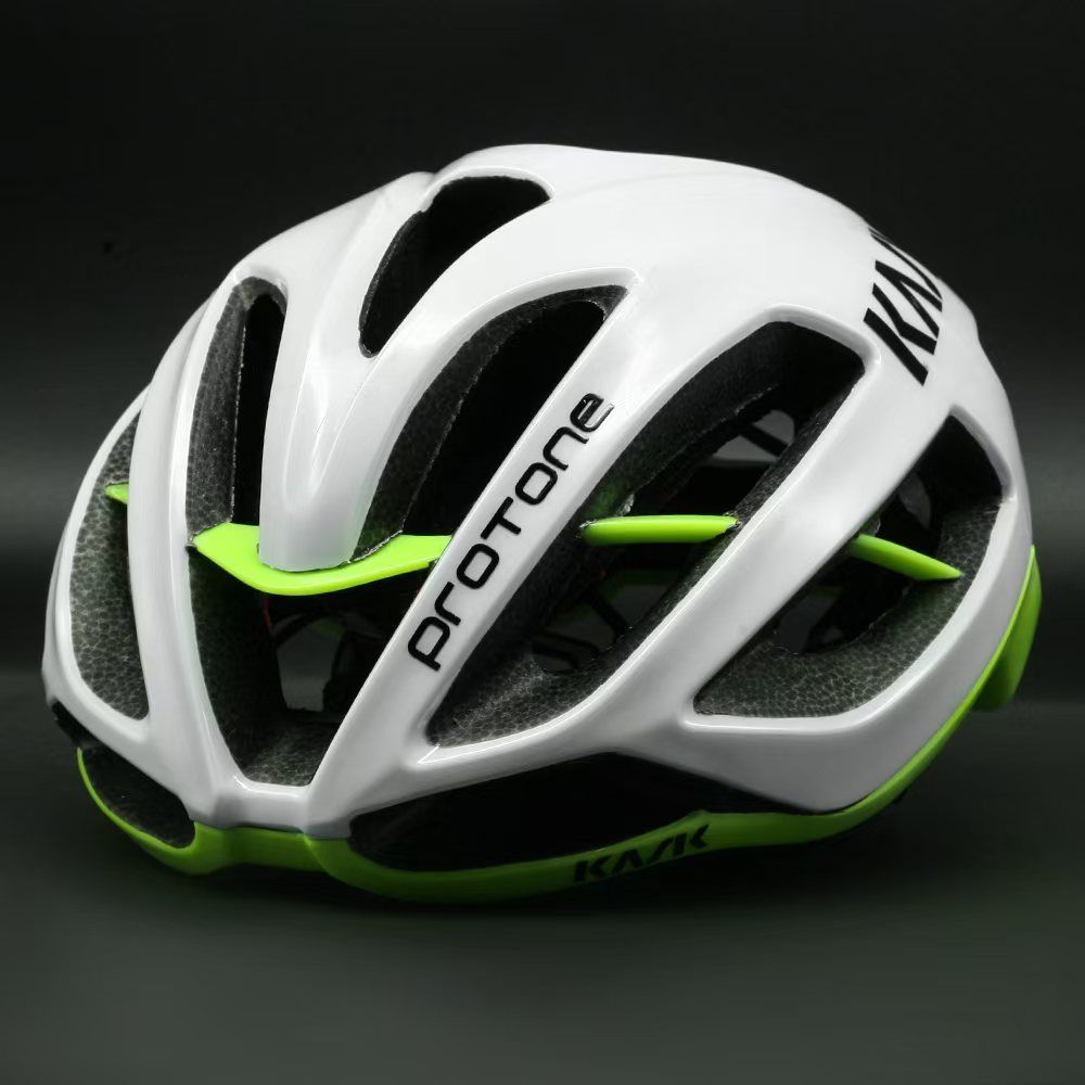 Casque de cyclisme sur route l - Ultra Cycling Gear avis et prix